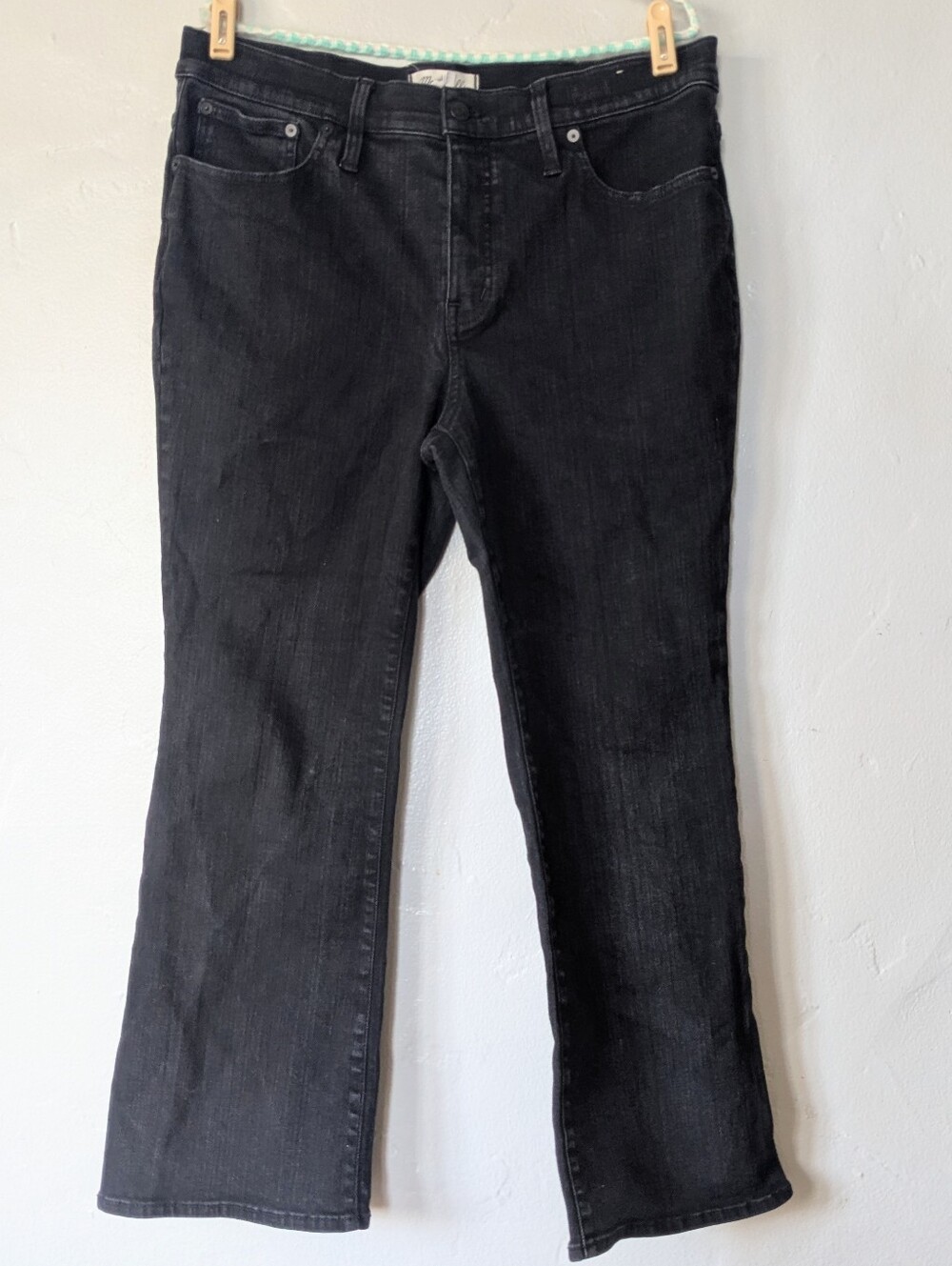 Madewell Mid-rise kick out crop jeans  black Size 32 Great Condition